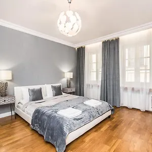  Apartament Rent Like - Przejście Garncarskie 10